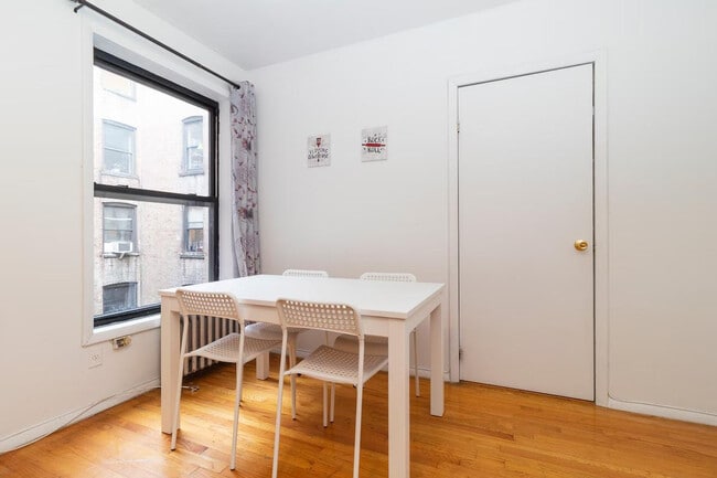 Building Photo - 1805 1st Ave