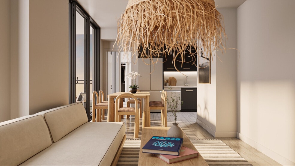 Building Photo - 221 SW 1st Ave