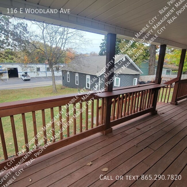 Building Photo - Beautiful Updated 2bd Home, reduced in price!