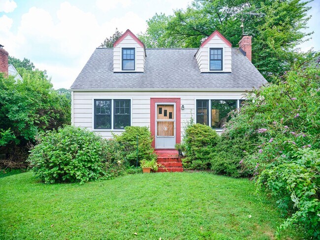 Primary Photo - 119 Washington Grove Ln