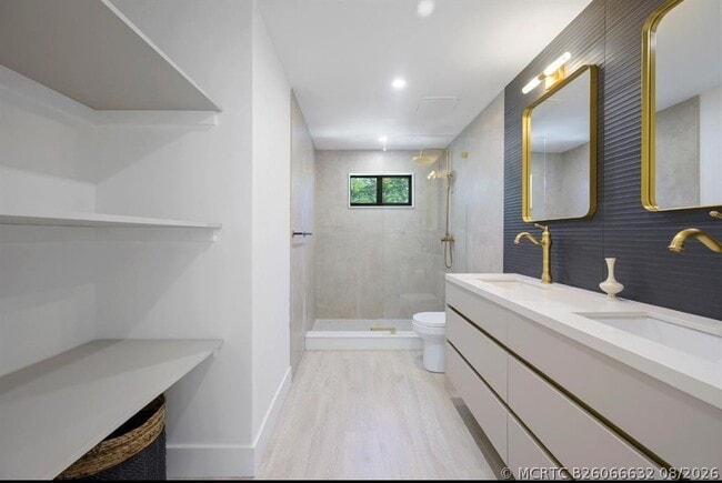 Building Photo - 823 33rd St