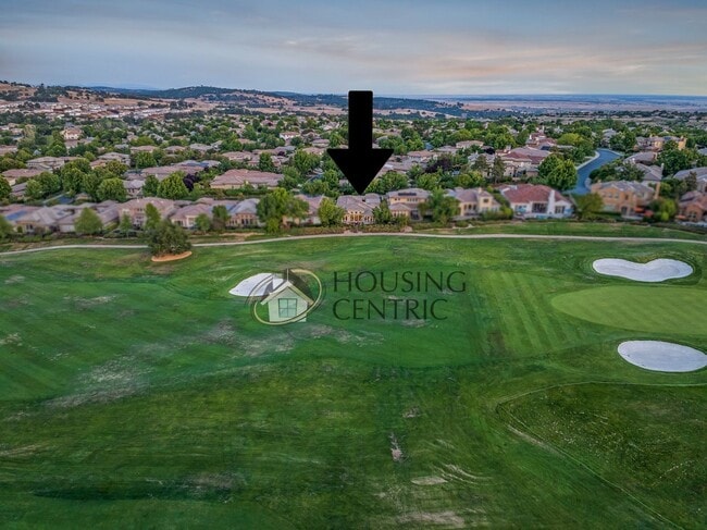 Building Photo - Executive Gated Serrano Golf-Course Home with Views of the 16th Hole!