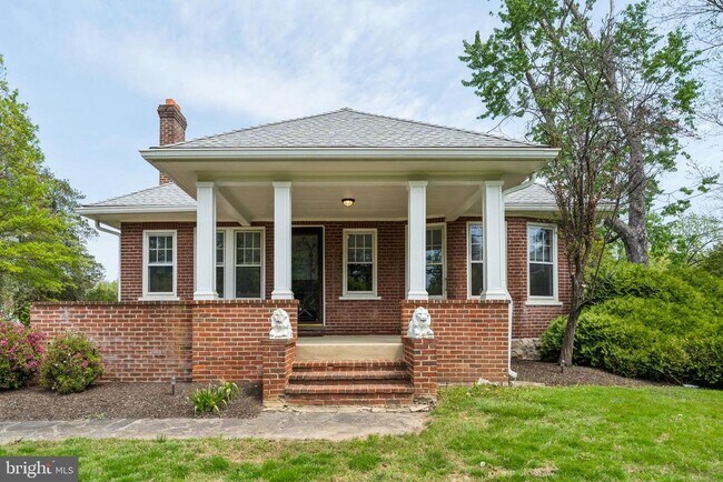 Building Photo - 919 Skippack Pike