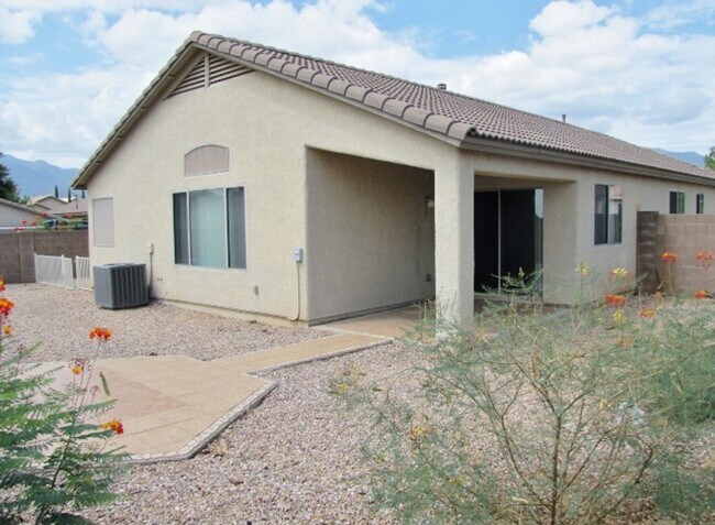 Building Photo - 4BR/2BA/2CG, 1889 sq.ft. home in Copper Sk...