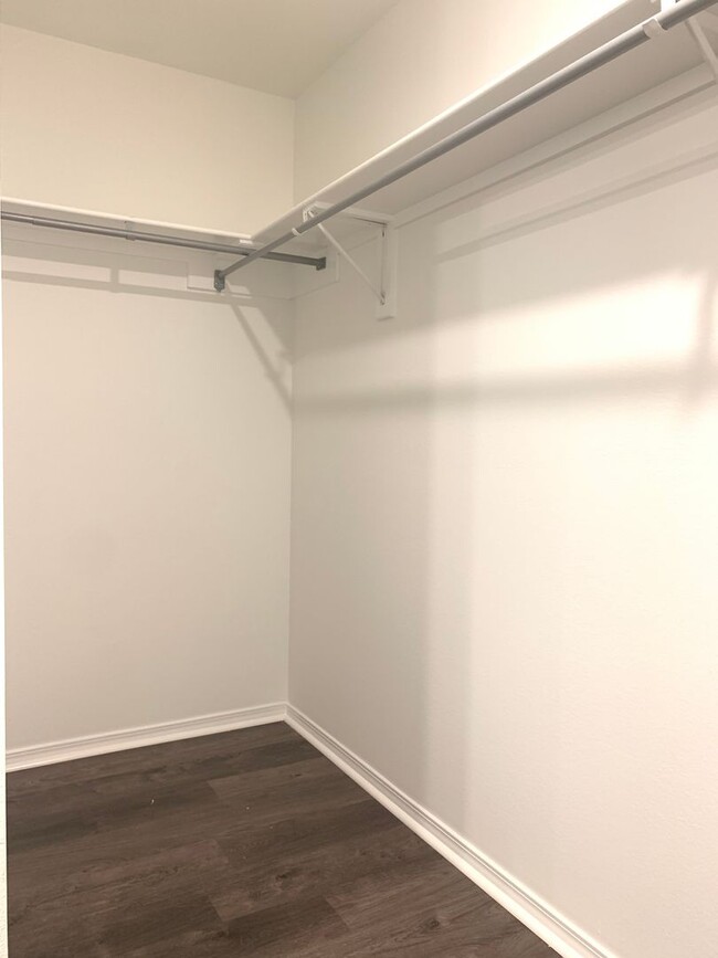 Building Photo - NEW 3 Bedroom home in Valley View School D...