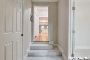 Building Photo - 1932 W Huisache Ave