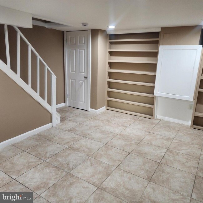 Building Photo - 7528 Rabon Ave