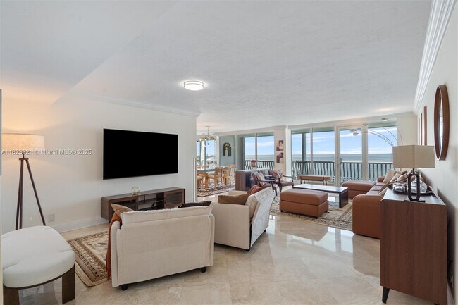 Building Photo - 2200 S Ocean Ln