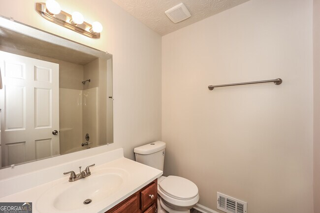 Building Photo - 1056 Whistle Dr