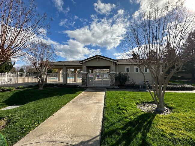 Building Photo - 3603 Fieldview Ct