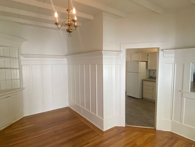 Building Photo - Charming & Bright 3 Bedroom 1 Bathroom Home Walking Distance to SJSU