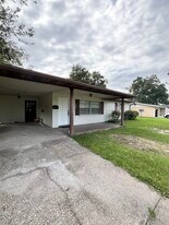 Building Photo - 905 N Crystal Ter