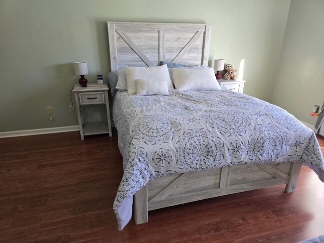 Building Photo - 12160 Osborne Grove Dr