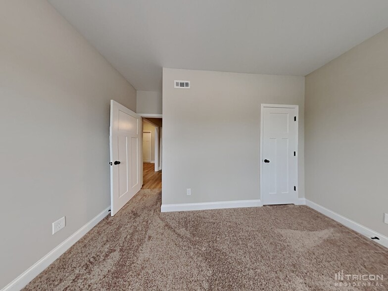 Building Photo - 317 Arbor Cir