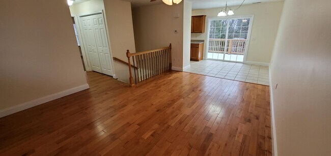 Building Photo - 172 Beth Ln