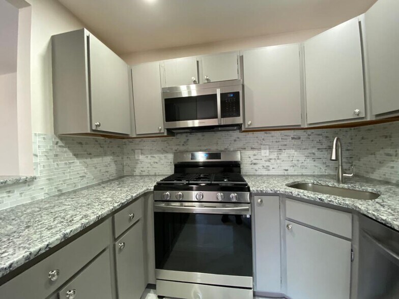 Building Photo - 94 Quince Ct