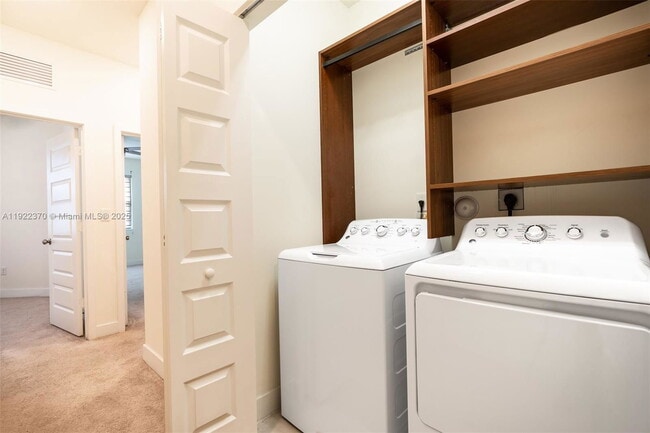 Building Photo - 15824 NW 91st Ct