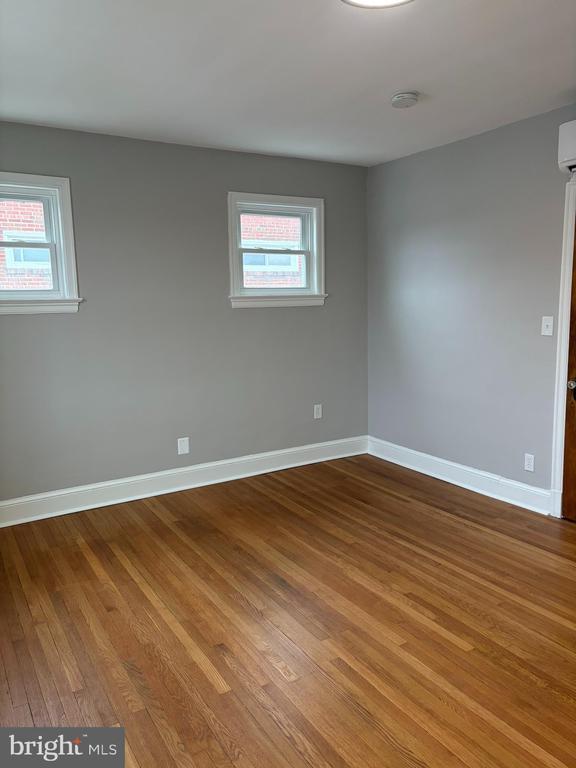 Building Photo - 603 Quackenbos St NW