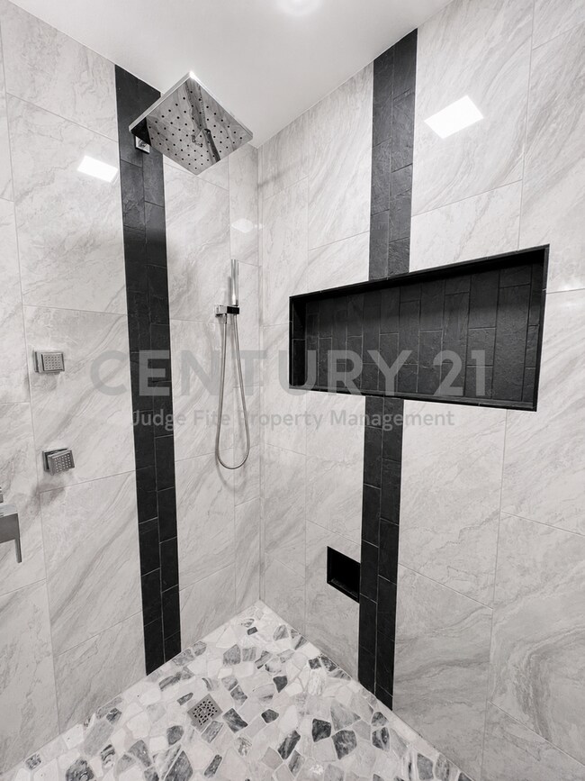 Building Photo - 856 Poncho Ln