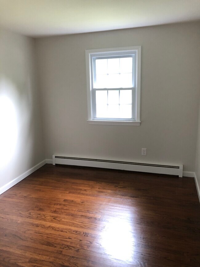 bedroom 2 - 17 Borough Ln