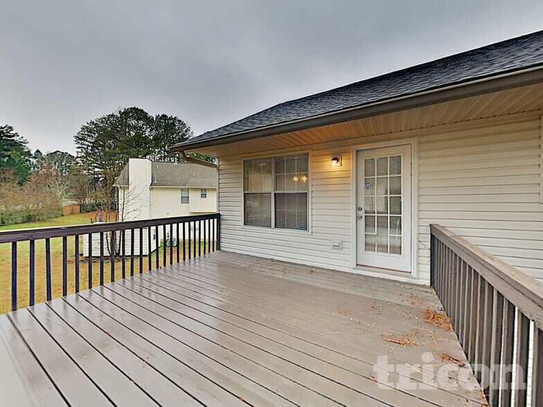Building Photo - 641 Delay Way