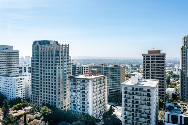 Building Photo - High Rise Condo 1bed 2 Full Bath