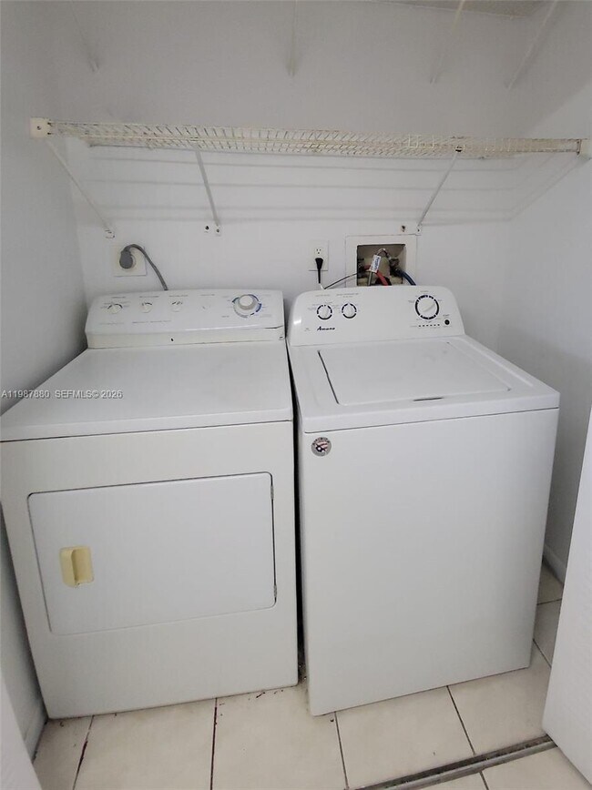 Building Photo - 3445 NW 44th St