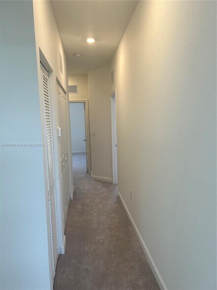 Building Photo - 28887 SW 162nd Ct