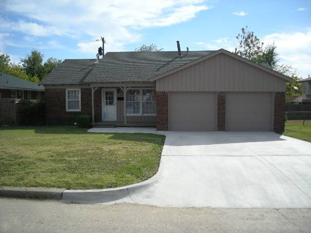 Building Photo - 4024 NW 32nd St