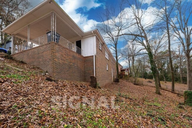 Building Photo - 416 Lance Ln