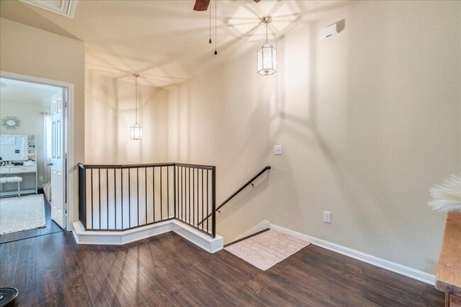 Building Photo - 712 Lost Pines Ln