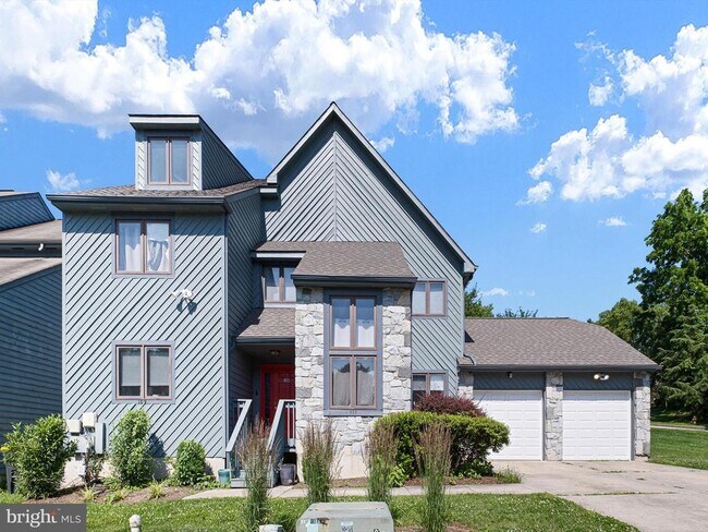 Building Photo - 109 Foxfire Dr