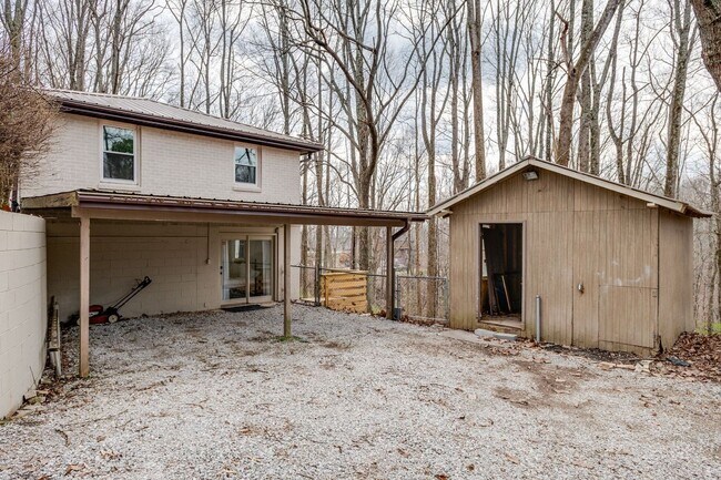 Building Photo - 514 Longview Dr
