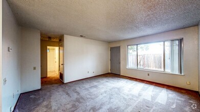 Building Photo - Charming 2-Bedroom Condo with Community Pool