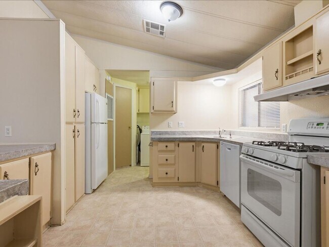 Building Photo - 6124 W Tucson Estates Pkwy