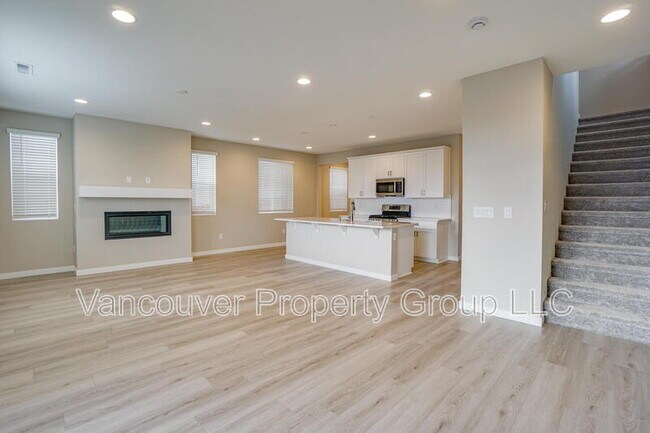 Building Photo - 721 NW 178th Wy