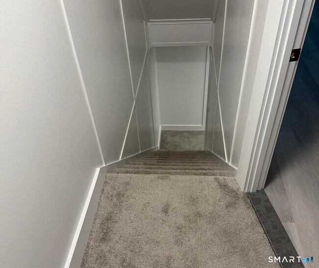 Building Photo - 69 Whitfield St