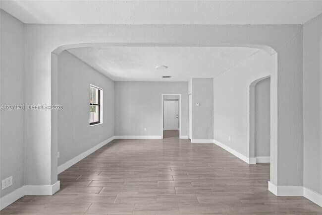 Building Photo - 1227 NW 27th St