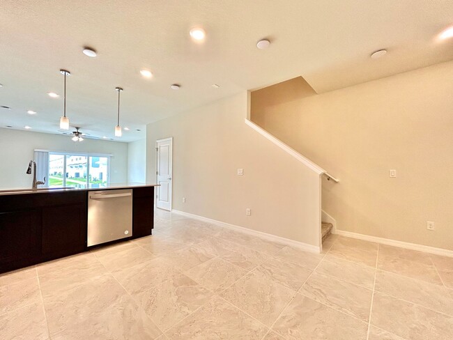 Building Photo - Live in style: Family-friendly 3BR, 2.5BA ...