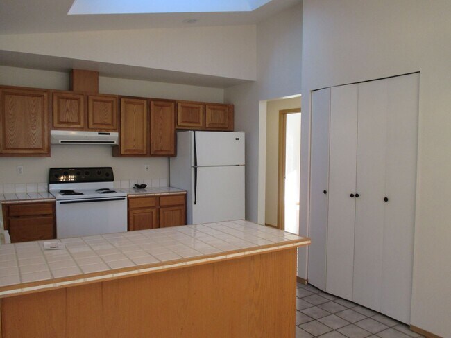 Building Photo - Howell.R-3809/11