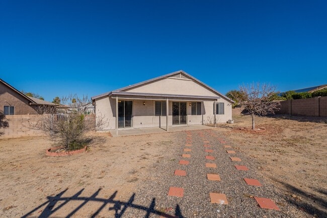 Building Photo - 8220 N Freshwater Ln