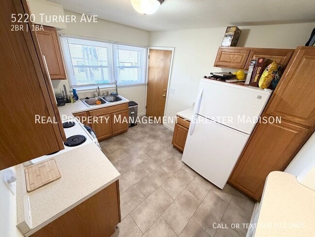 Building Photo - 5220 Turner Ave