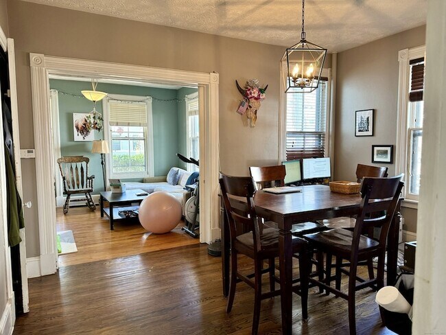 Building Photo - 109 Foster St