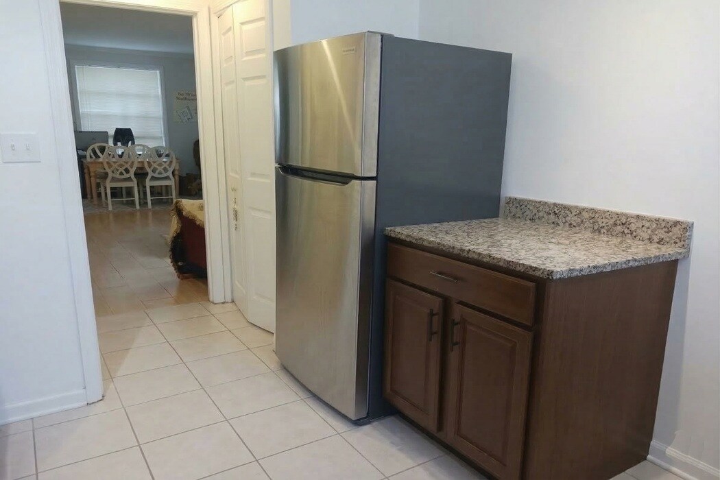 Building Photo - 955 25th St NW