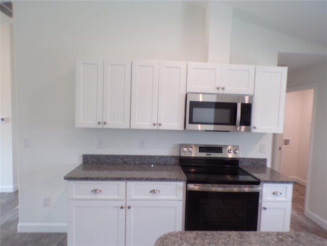 Building Photo - 2989 Pinetree St