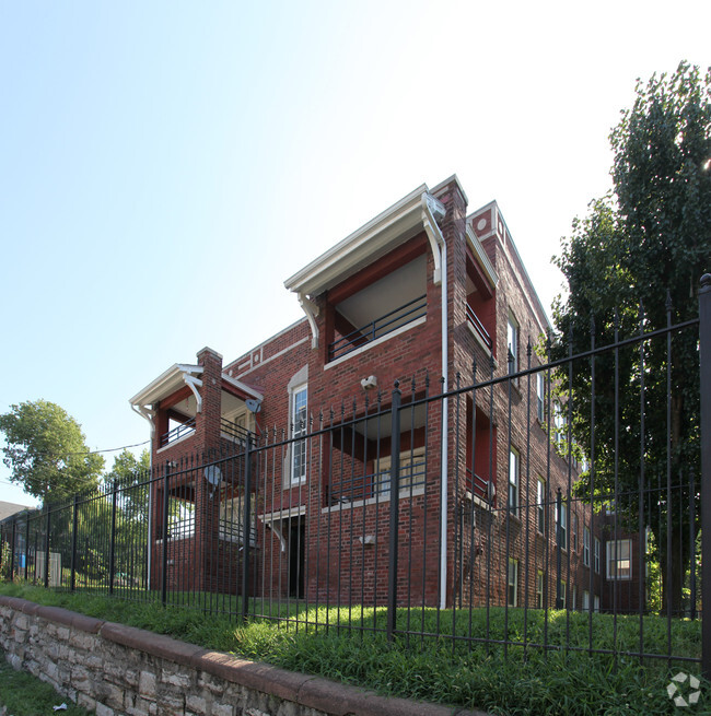 Building Photo - Stonewall Court