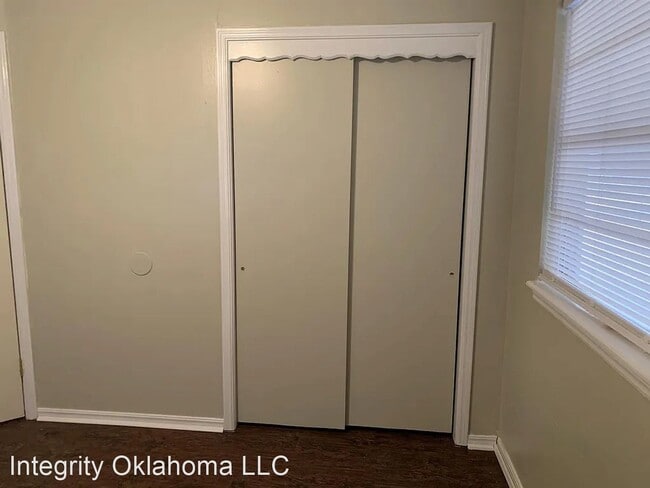 Building Photo - 2 br, 1 bath House - 4611 N. Wheeler Ave