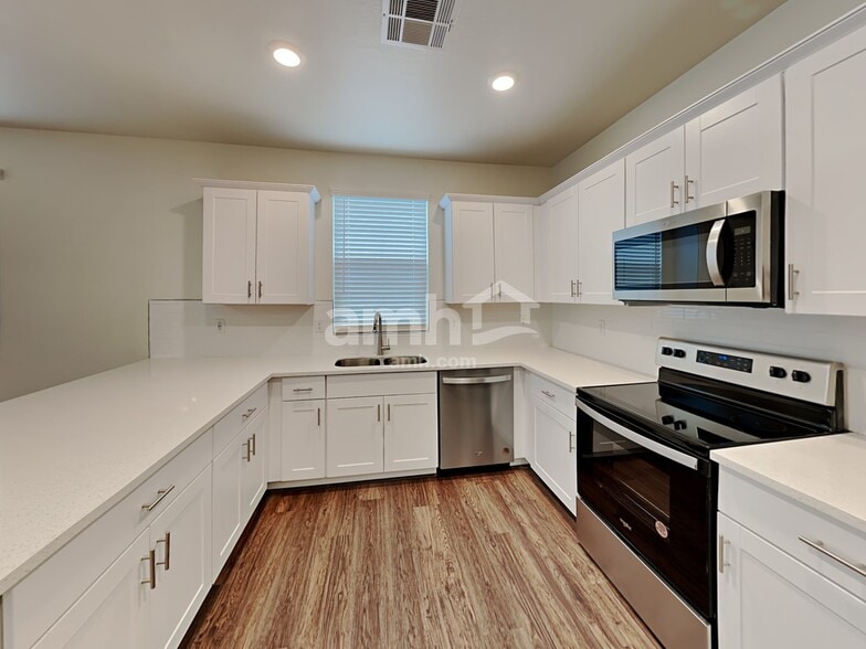 Building Photo - 21511 S 231st Way