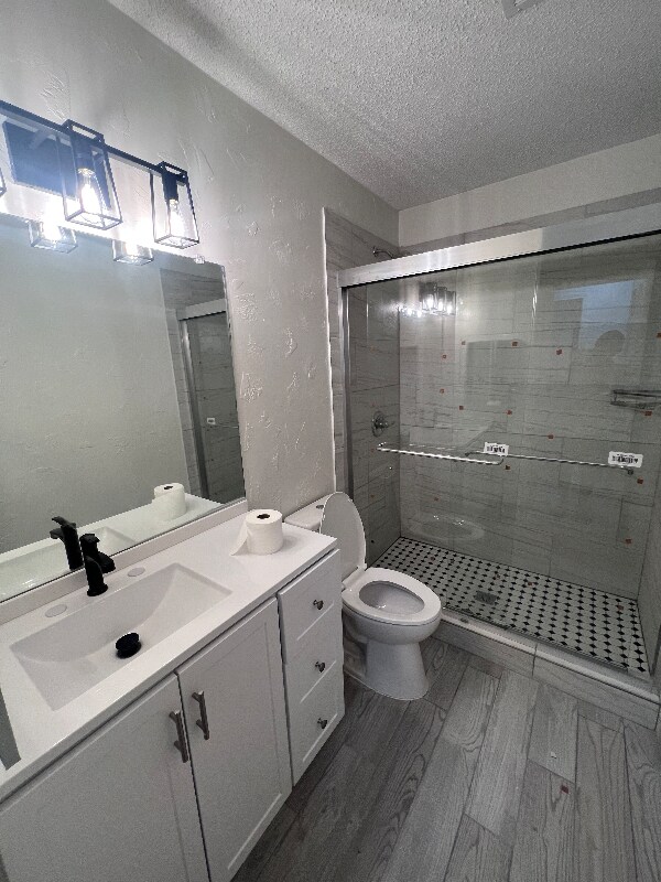 Building Photo - 2066 Vista Dr