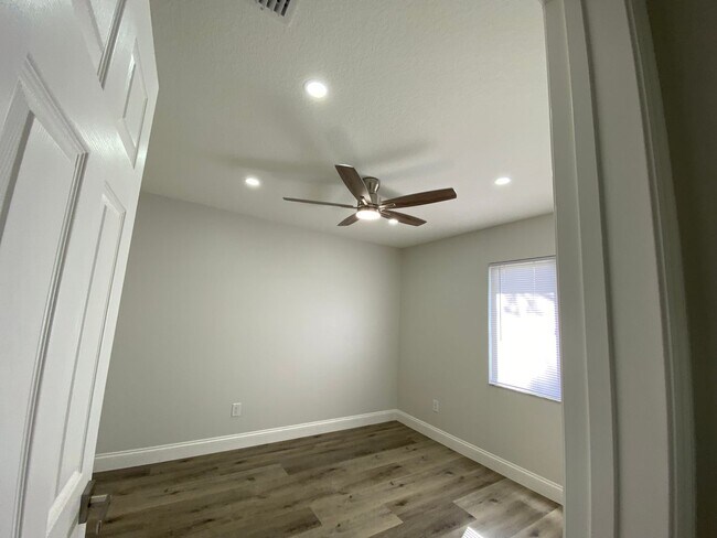 Building Photo - Totally refurbished three bedroom, two bat...